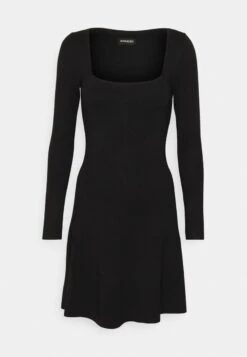 Even&Odd ECKIGER AUSSCHNITT MINI STRICKKLEID - Strickkleid - Black -Even&Odd 02fc65678b964a74a7f8ac609f600649