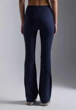 FLARED MID RISE LEGGINGS WITH OVERLAP V-WAISTBAND - Leggings - Dark Blue -Even&Odd 76a3eb7c5735461c912f9f4b44f25fbb