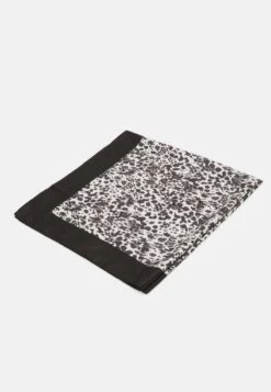 Even&Odd Tuch - Black -Even&Odd 7cdc14ac165449ddb14aae47dfadaaa0 1