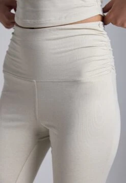 FLARED HIGH RISE LEGGINGS WITH SIDE RUCHING - Leggings - Mottled Beige -Even&Odd d79bcba1bf784a16a8ac25a041d433e8