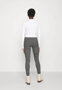 Even&Odd 2 PACK - Strickpullover - Black/white -Even&Odd e4ccb4a491b944f8a502c12963fd630b