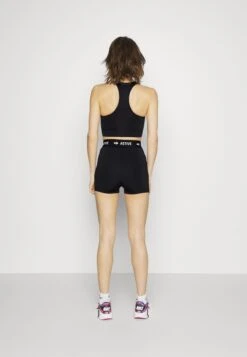 Kurze Sporthose - Black -Even&Odd e6a6d0dbe22647aa97316add8e1e02eb