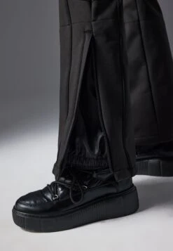 SKI SUIT WITH ADJUSTABLE BELT AND DETACHABLE FUR HOOD - Snowsuit - Black -Even&Odd f9453ac8f5794cff9936cb27de51679e